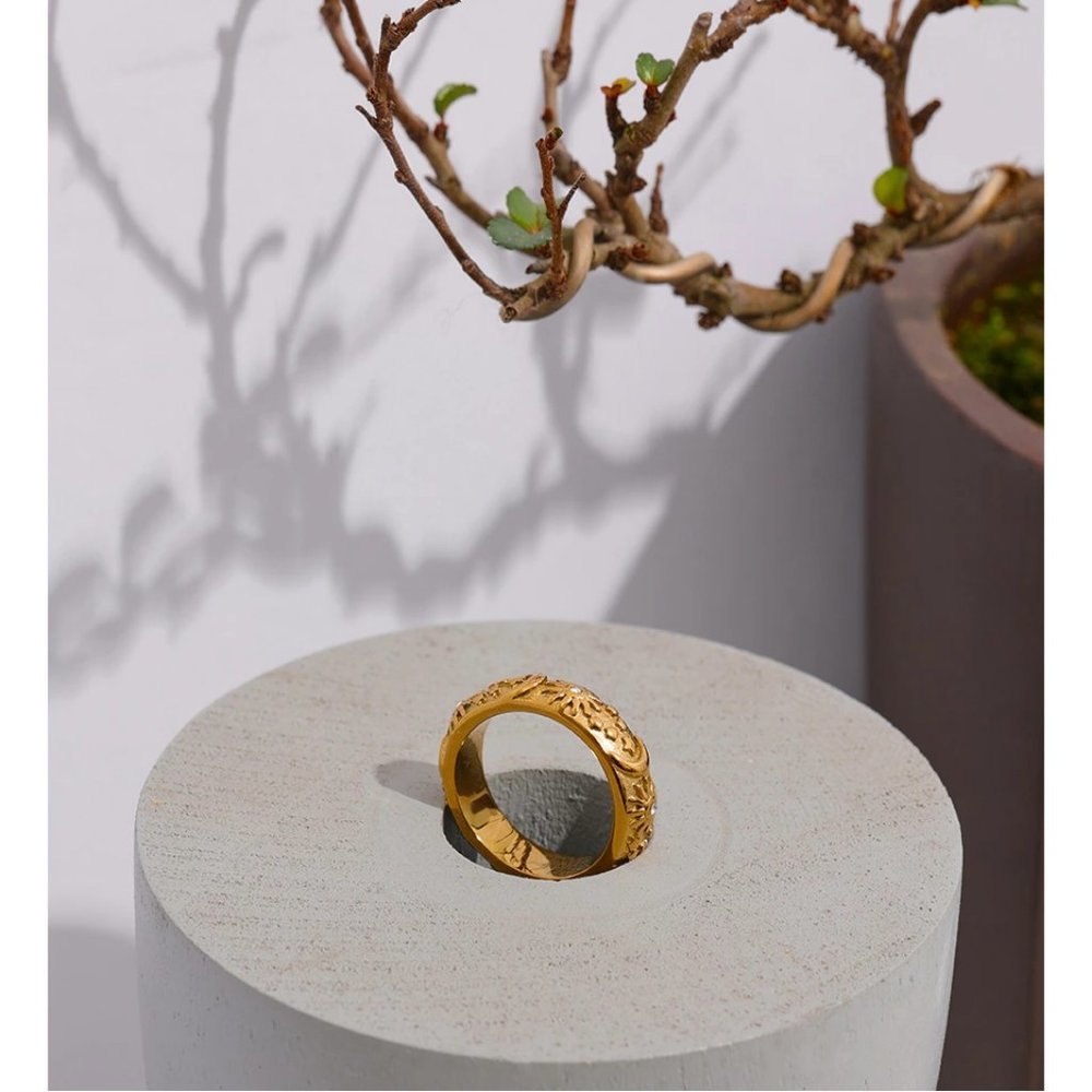 NEW 18K Gold Plated Textured Moon Star Ring - Picture 8 of 9